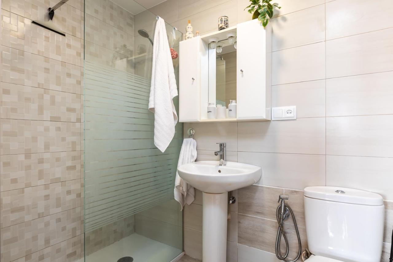 Isola Beachside Apartment Valencia Exterior foto